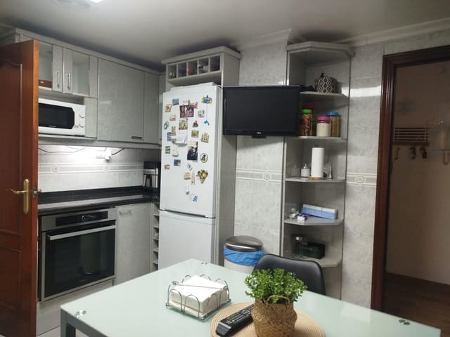 3 Zimmer Wohnung zu verkaufen in Villafranqueza, Alicante / Alacant Stadt mit Garage - 190.000 € (Ref: 9571302)