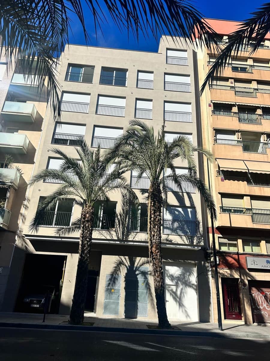 1 soverom Leilighet til salgs i Alicante by med svømmebasseng - € 245 000 (Ref: 9571303)