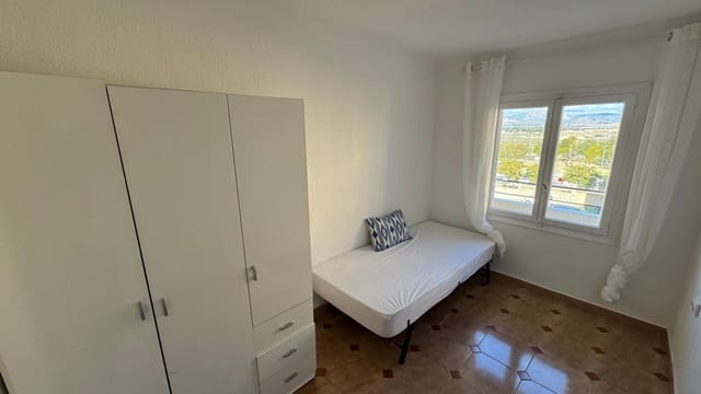 3 slaapkamer Appartement te huur in Alicante stad - € 870 (Ref: 9586625)