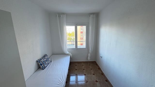 3 slaapkamer Appartement te huur in Alicante stad - € 870 (Ref: 9586625)