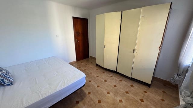 3 slaapkamer Appartement te huur in Alicante stad - € 870 (Ref: 9586625)