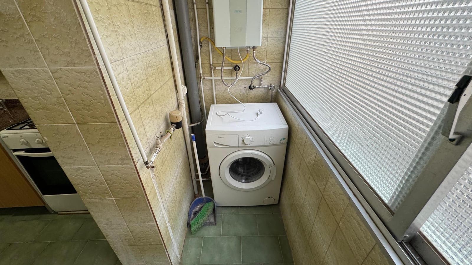 3 slaapkamer Appartement te huur in Alicante stad - € 870 (Ref: 9586625)