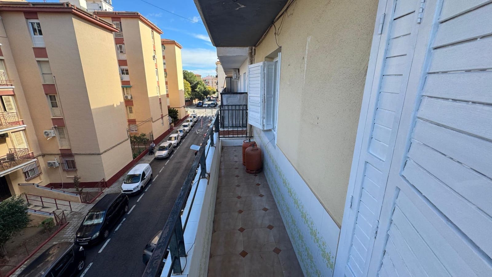 3 slaapkamer Appartement te huur in Alicante stad - € 870 (Ref: 9586625)