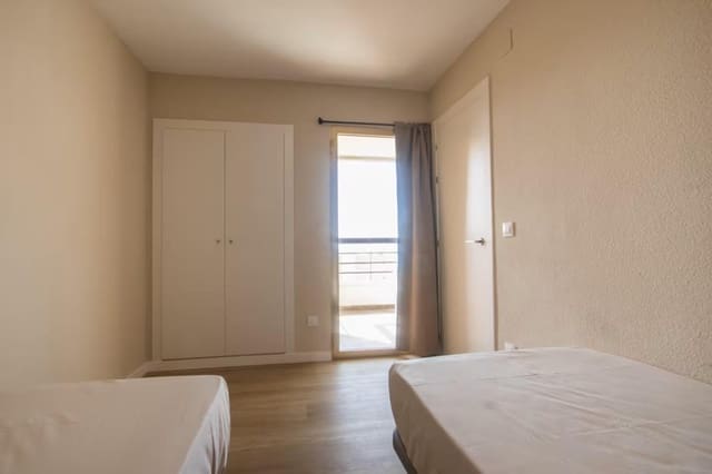 1 quarto Apartamento para arrendar em Benidorm com piscina - 1 100 € (Ref: 9596294)