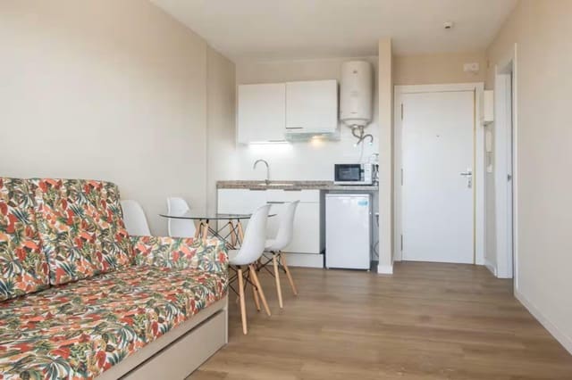 1 quarto Apartamento para arrendar em Benidorm com piscina - 1 100 € (Ref: 9596294)