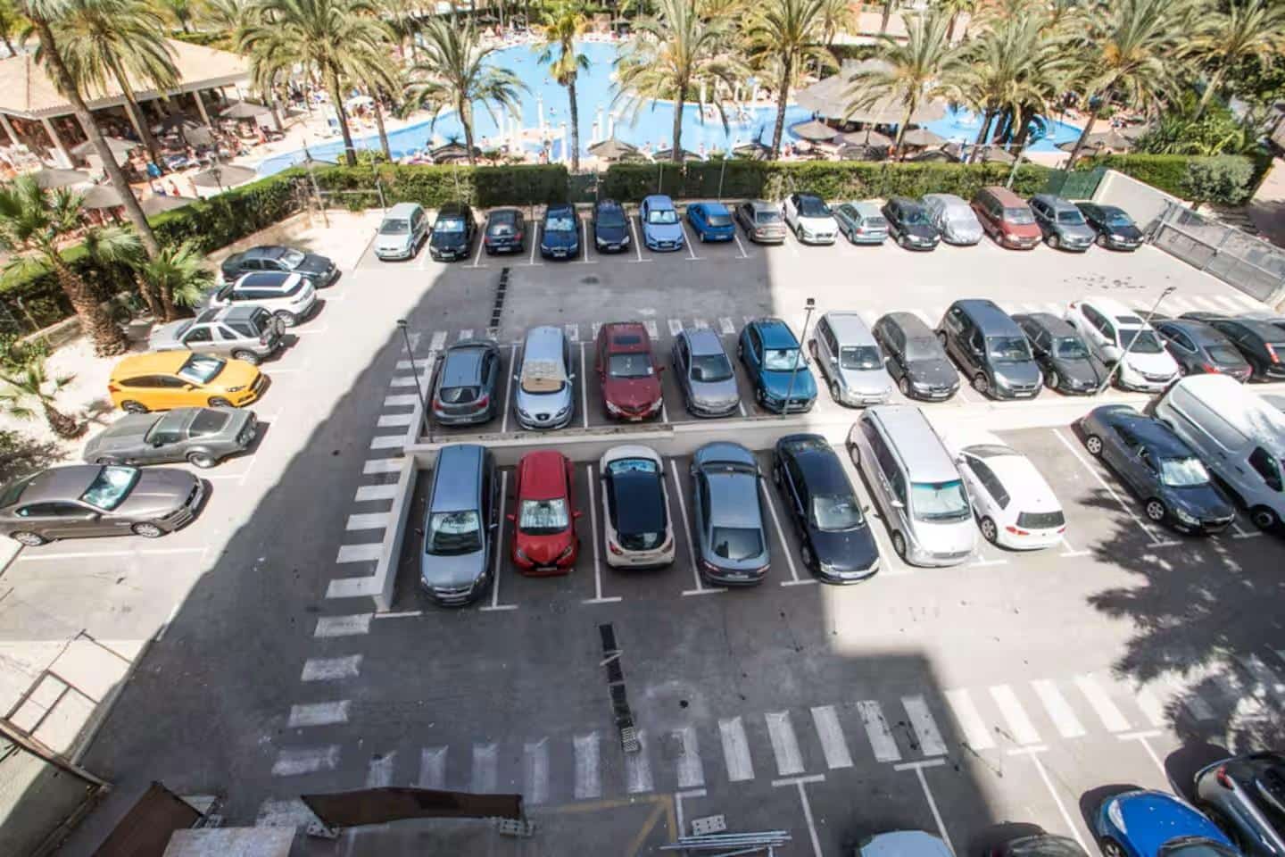 1 quarto Apartamento para arrendar em Benidorm com piscina - 1 100 € (Ref: 9596294)