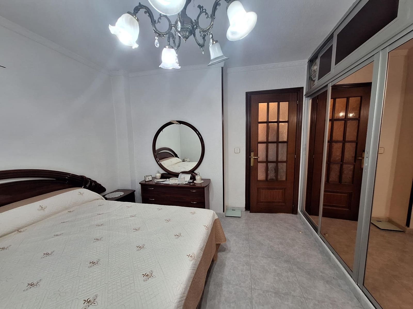 4 quarto Apartamento para venda em Alicante cidade com garagem - 132 000 € (Ref: 9596295)