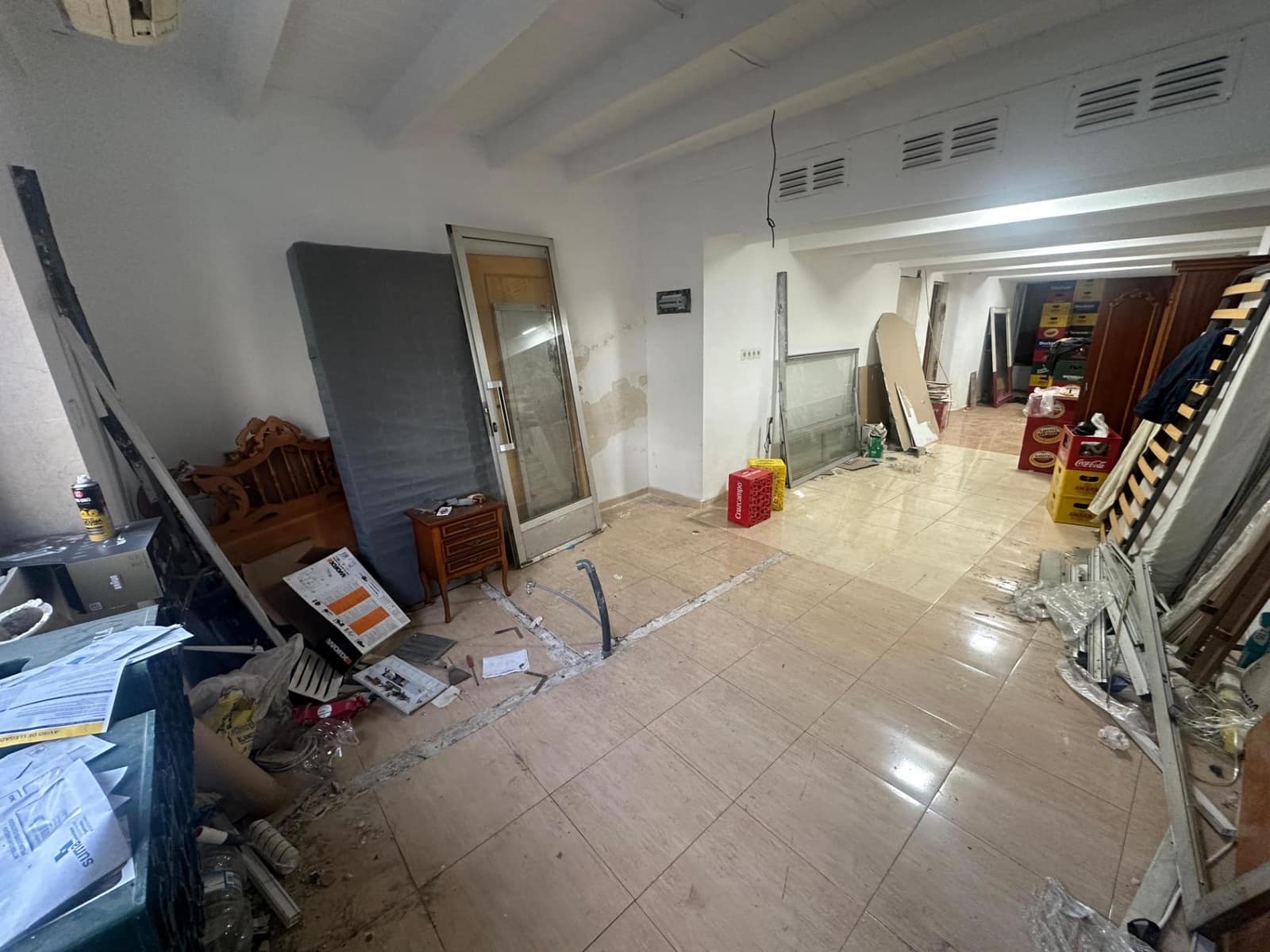 2 bedroom Commercial for sale in Alicante / Alacant city - € 73,000 (Ref: 9602657)