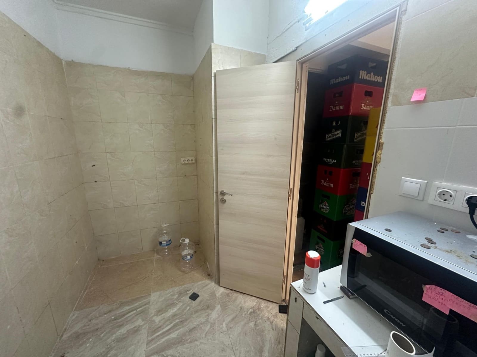 2 bedroom Commercial for sale in Alicante / Alacant city - € 73,000 (Ref: 9602657)