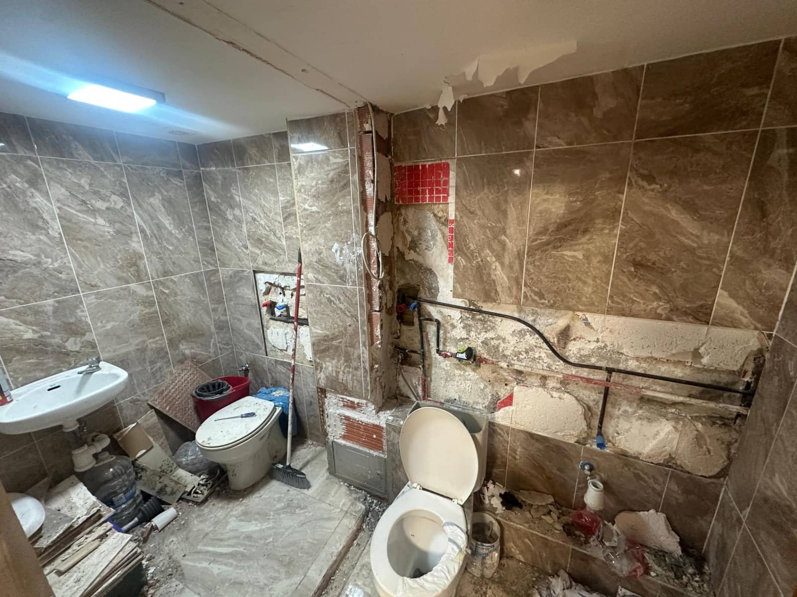 2 bedroom Commercial for sale in Alicante / Alacant city - € 73,000 (Ref: 9602657)