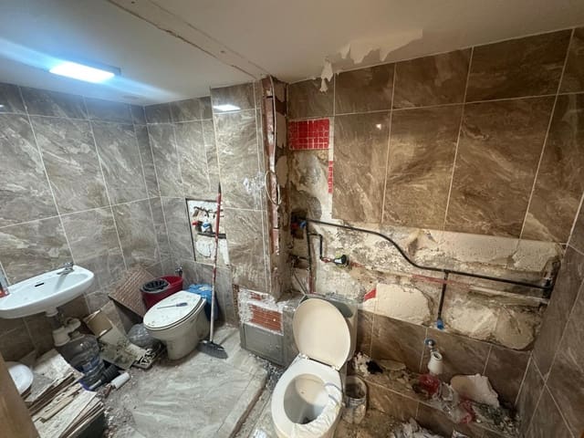 2 soverom Kommersiell til salgs i Carolinas Bajas, Alicante by - € 73 000 (Ref: 9602657)