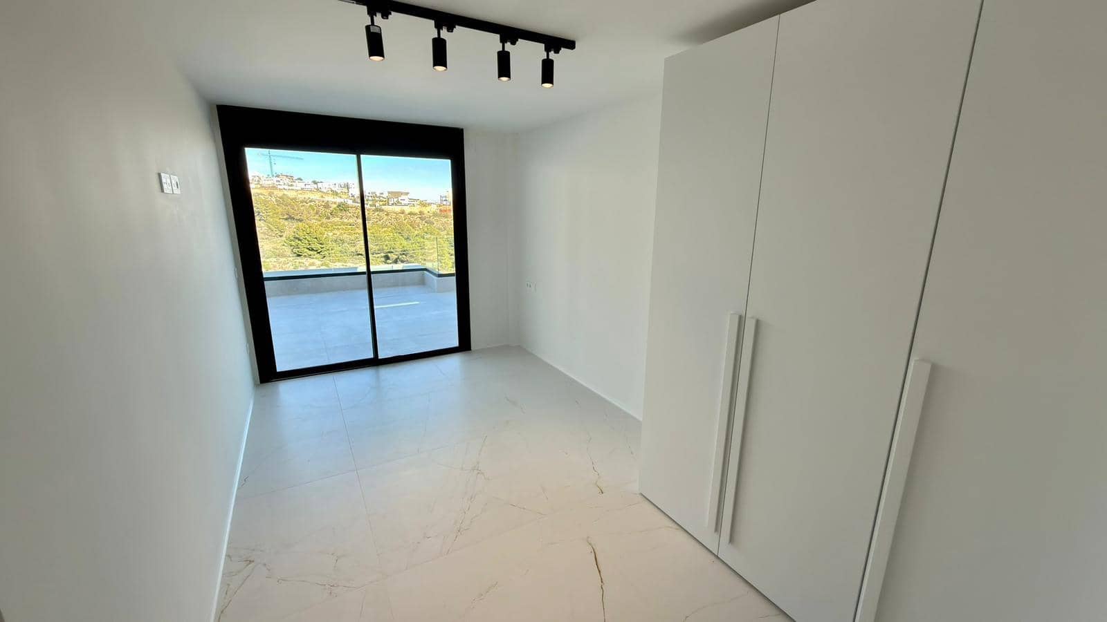 2 makuuhuone Huoneisto myytävänä paikassa Finestrat mukana uima-altaan - 500 000 € (Ref: 9605085)