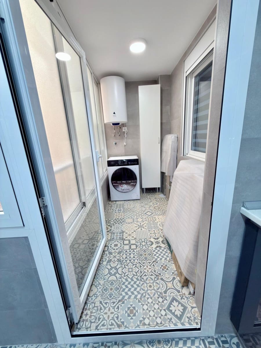 3 bedroom Apartment for sale in Alicante / Alacant city - € 399,000 (Ref: 9615643)