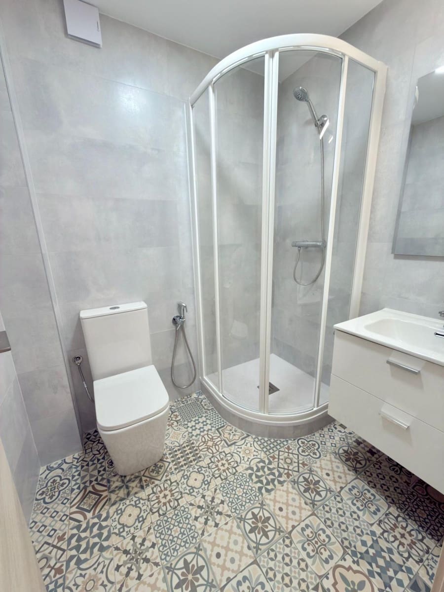 3 bedroom Apartment for sale in Alicante / Alacant city - € 399,000 (Ref: 9615643)