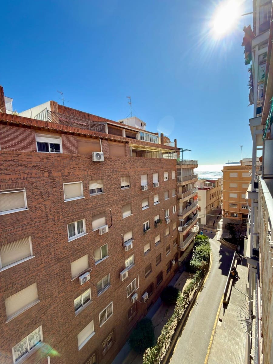 3 bedroom Apartment for sale in Alicante / Alacant city - € 399,000 (Ref: 9615643)