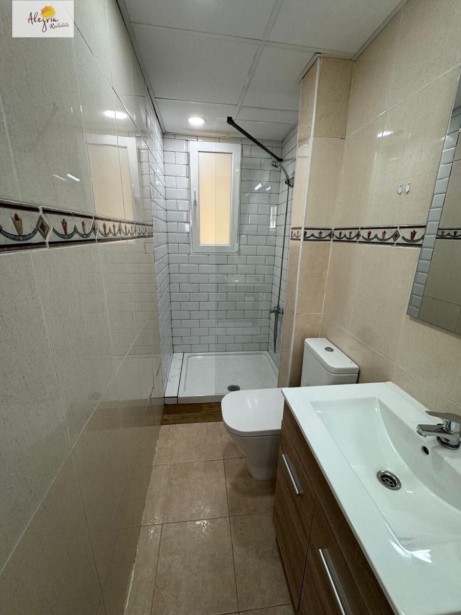 1 soveværelse Lejlighed til leje i Valencia by - € 950 (Ref: 9615645)