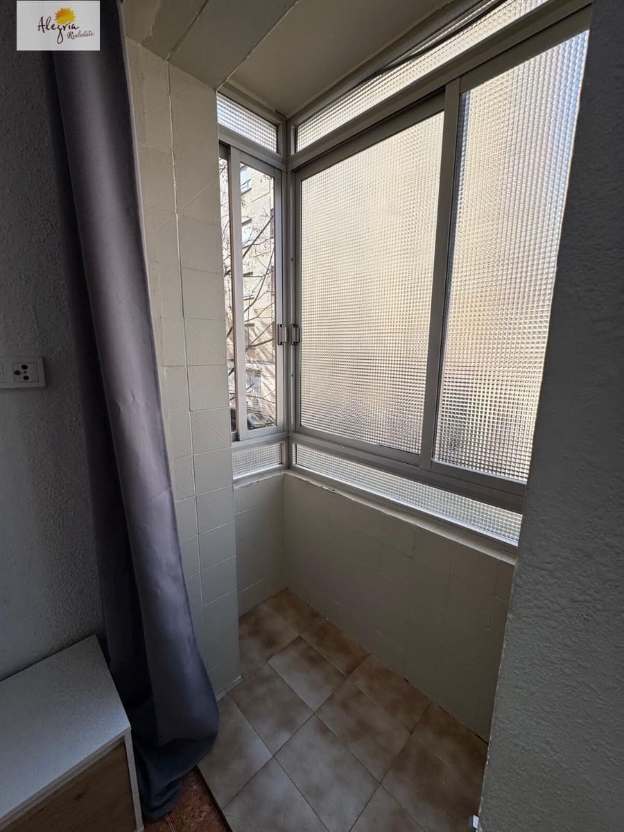 1 soveværelse Lejlighed til leje i Valencia by - € 950 (Ref: 9615645)