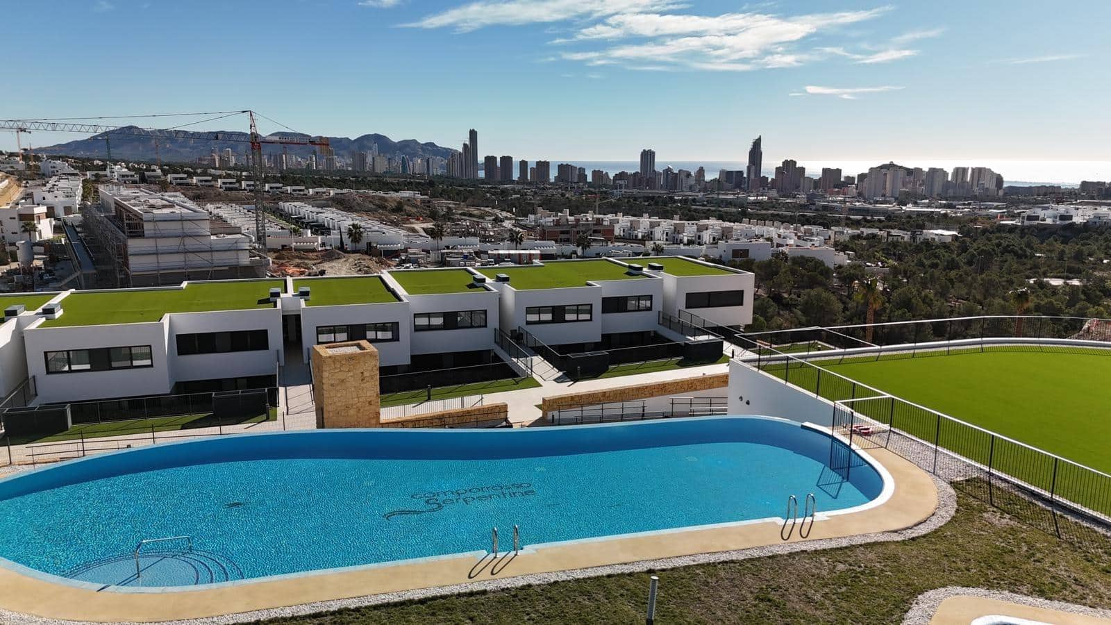 2 bedroom Flat for sale in Finestrat with pool - € 495,000 (Ref: 9619415)