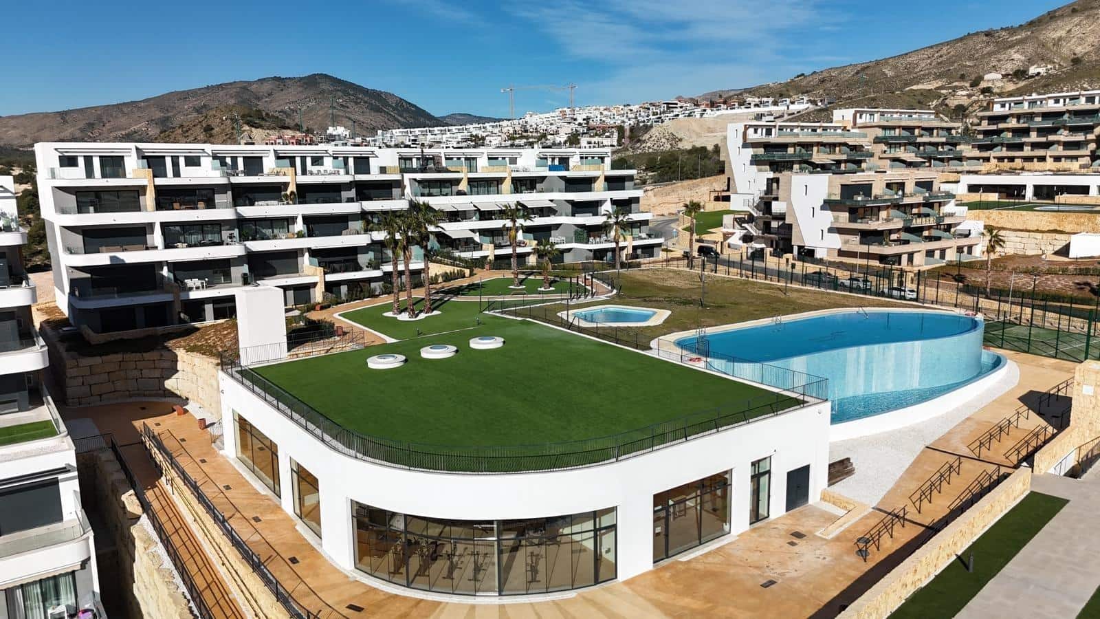 2 bedroom Flat for sale in Finestrat with pool - € 495,000 (Ref: 9619415)