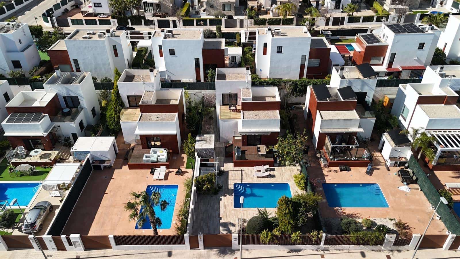 3 bedroom Villa for sale in Polop with pool - € 540,000 (Ref: 9619416)