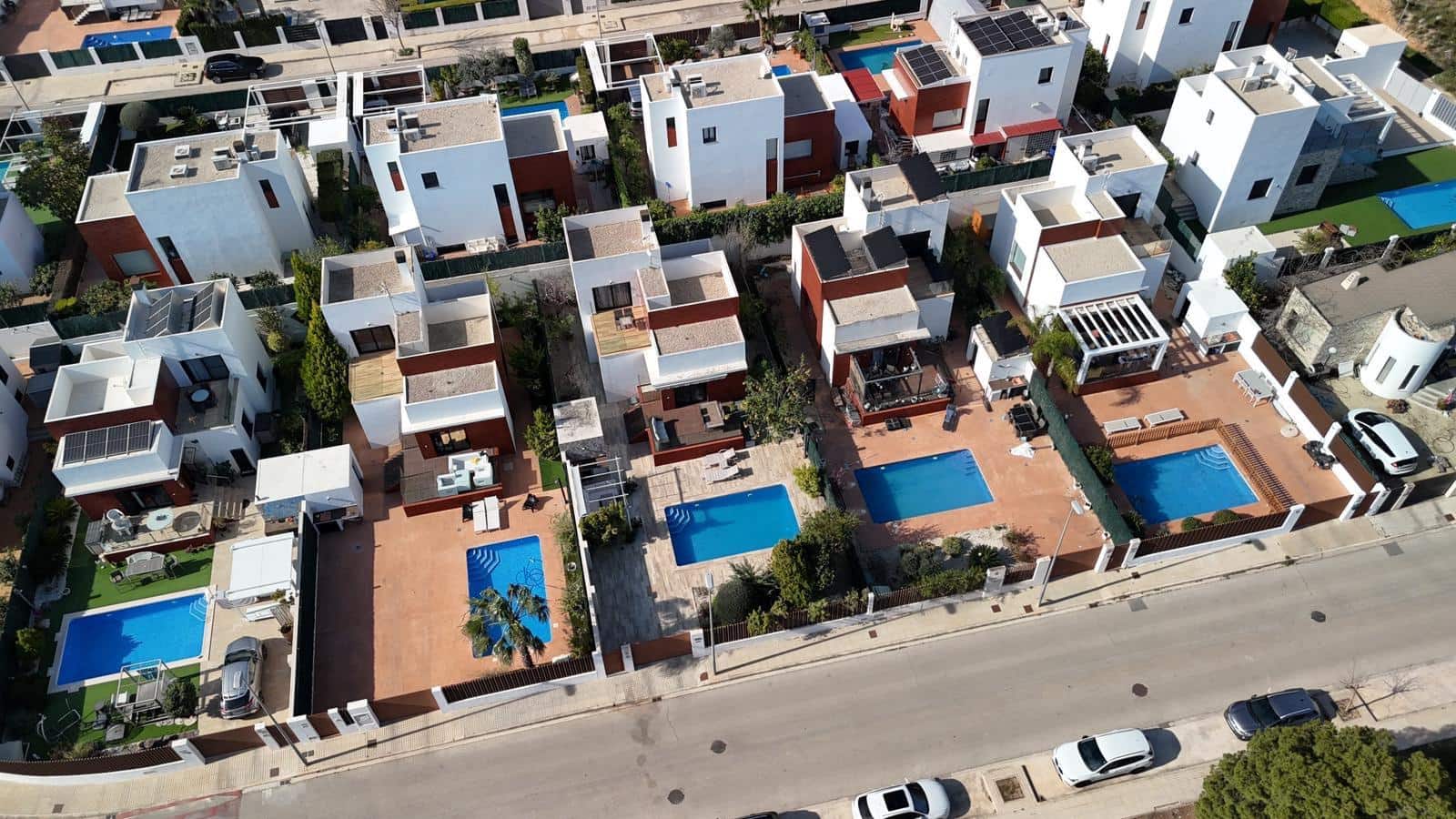 3 bedroom Villa for sale in Polop with pool - € 540,000 (Ref: 9619416)