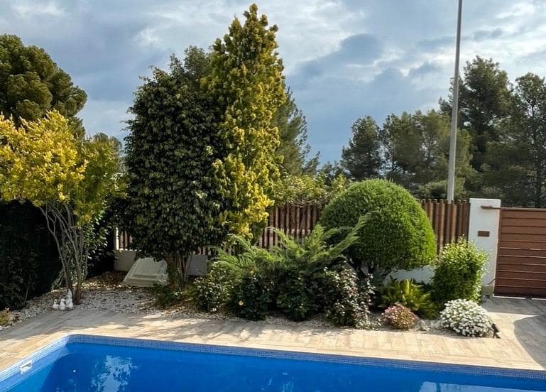 3 soveværelse Villa til salg i Polop med swimmingpool - € 540.000 (Ref: 9619416)