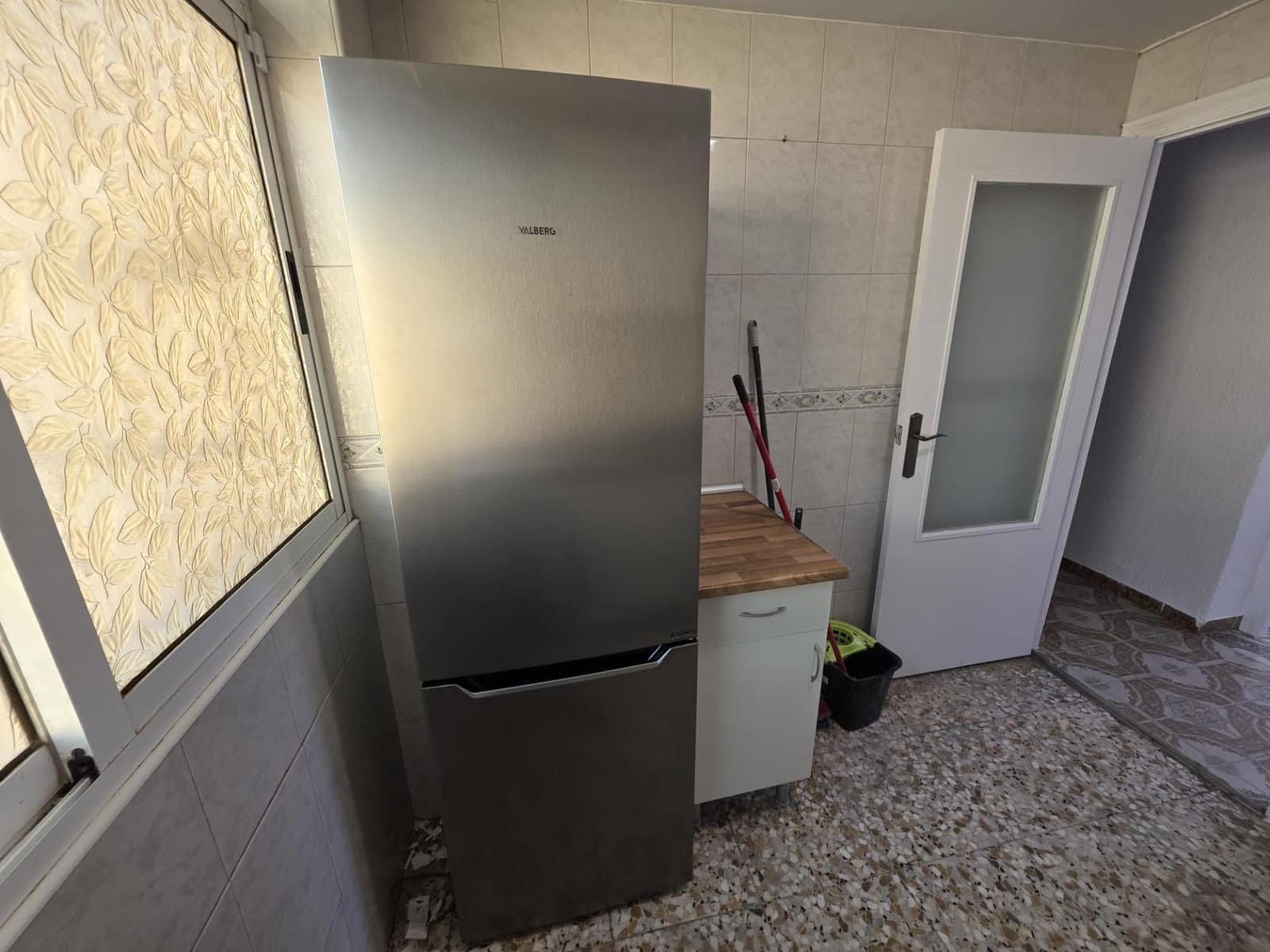 3 soveværelse Lejlighed til leje i Alicante by - € 800 (Ref: 9621814)