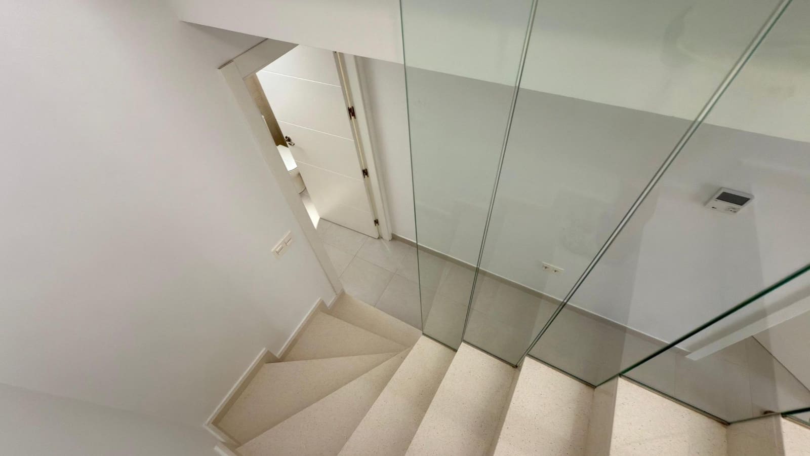 2 Zimmer Apartment zu vermieten in Gran Alacant mit Pool - 1.300 € (Ref: 9627685)