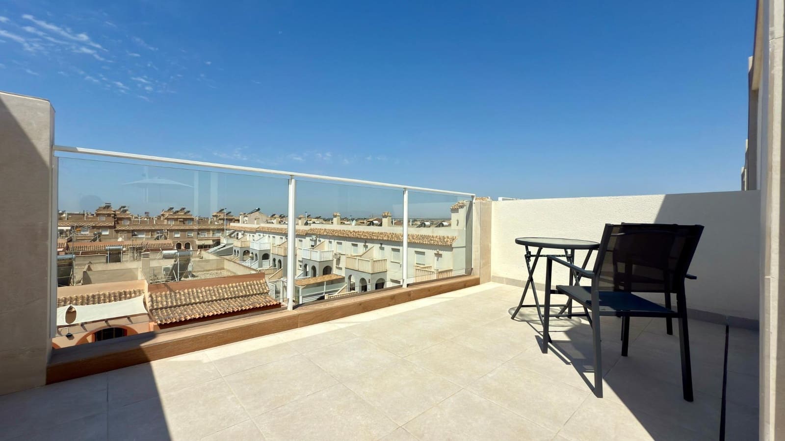 2 Zimmer Apartment zu vermieten in Gran Alacant mit Pool - 1.300 € (Ref: 9627685)