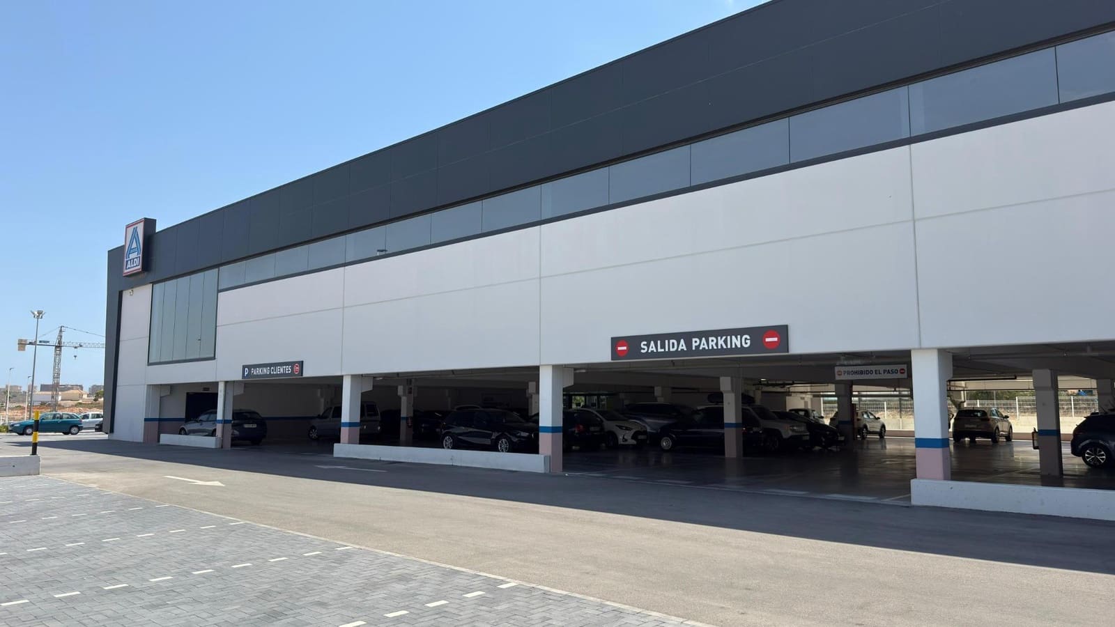 2 Zimmer Apartment zu vermieten in Gran Alacant mit Pool - 1.300 € (Ref: 9627685)