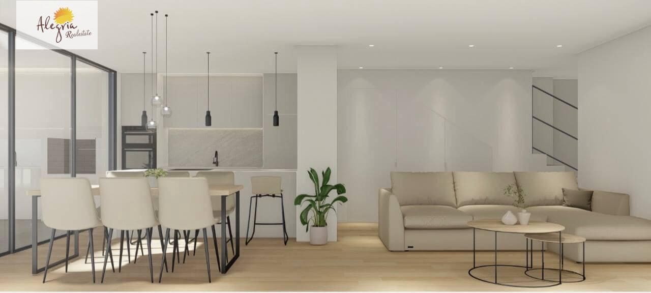 Adosado de 4 habitaciones en Sueca en venta - 300.000 € (Ref: 9630145)