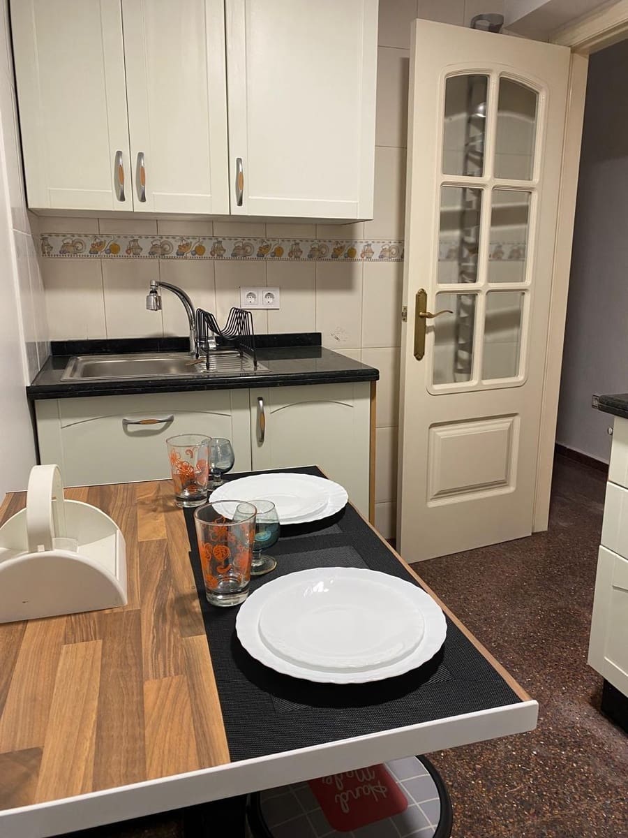 Estudio de 1 habitación en Alicante / Alacant ciudad en alquiler - 600 € (Ref: 9634408)