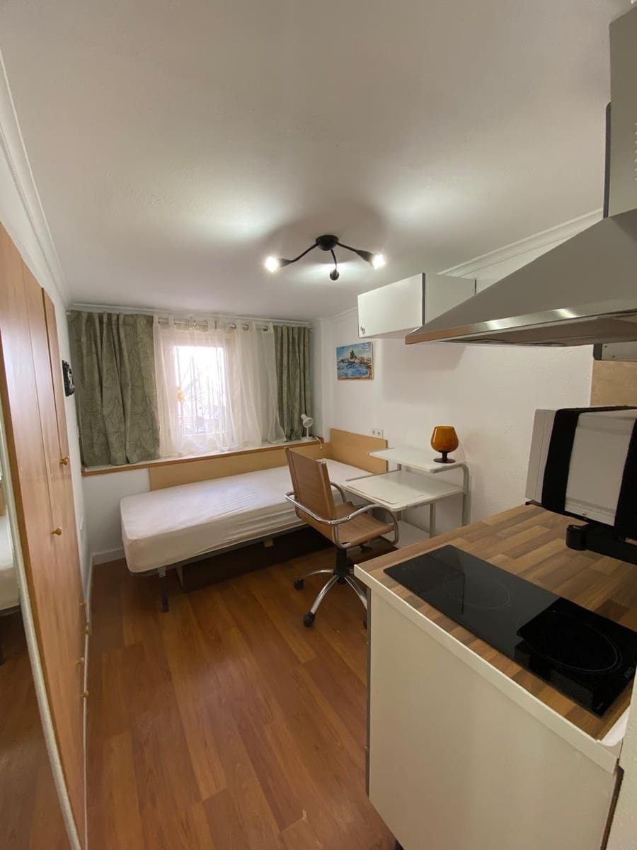 Estudio de 1 habitación en Alicante / Alacant ciudad en alquiler - 600 € (Ref: 9634408)