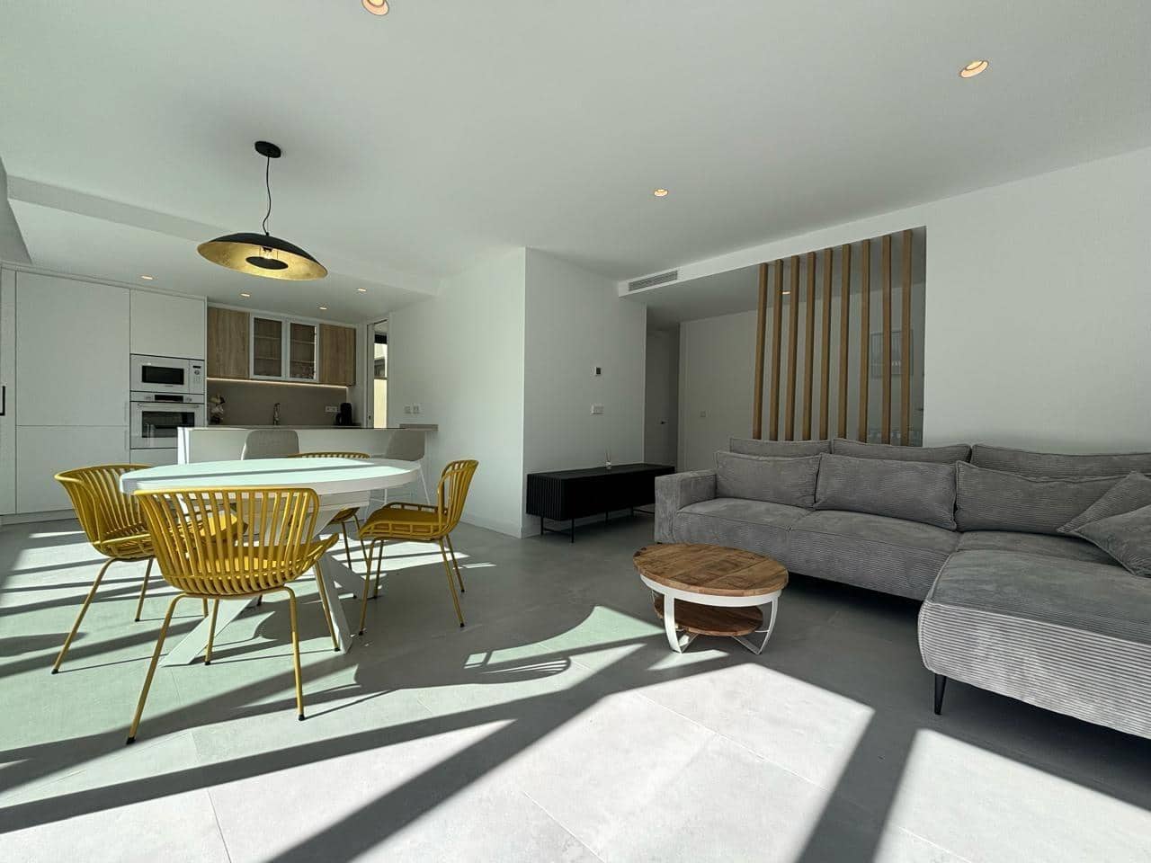 2 bedroom Terraced Villa for rent in Monforte del Cid with pool - € 1,300 (Ref: 9645138)