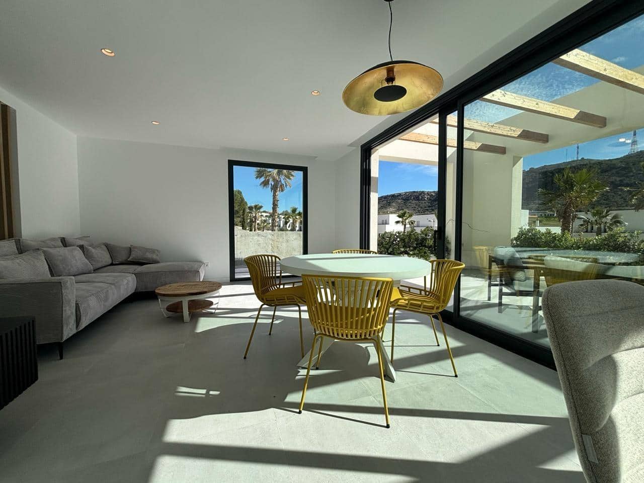 2 bedroom Terraced Villa for rent in Monforte del Cid with pool - € 1,300 (Ref: 9645138)