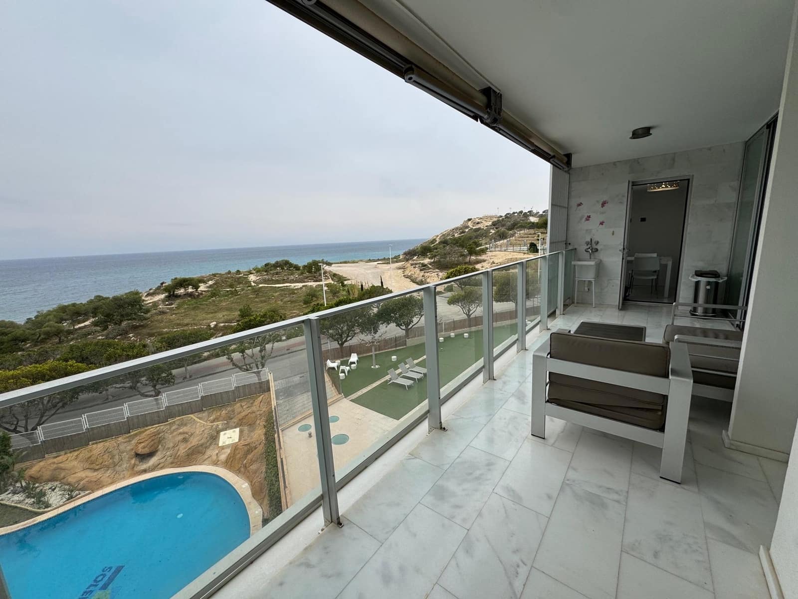 3 Zimmer Apartment zu verkaufen in La Villajoyosa / Vila Joiosa mit Pool - 570.000 € (Ref: 9645139)