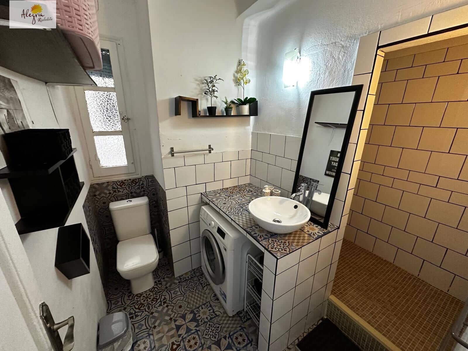 3 Zimmer Apartment zu vermieten in Valencia Stadt - 1.300 € (Ref: 9648273)