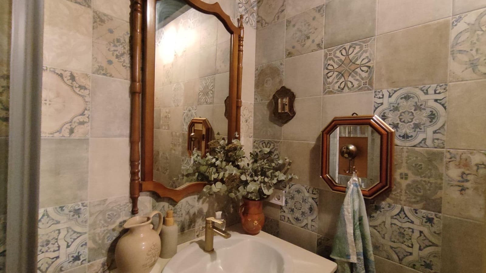 Commercial for sale in Alicante / Alacant city - € 95,000 (Ref: 9648274)