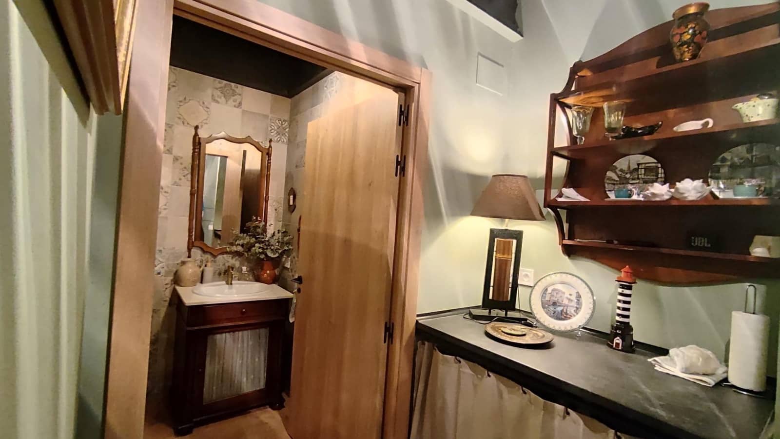 Commercial for sale in Alicante / Alacant city - € 95,000 (Ref: 9648274)