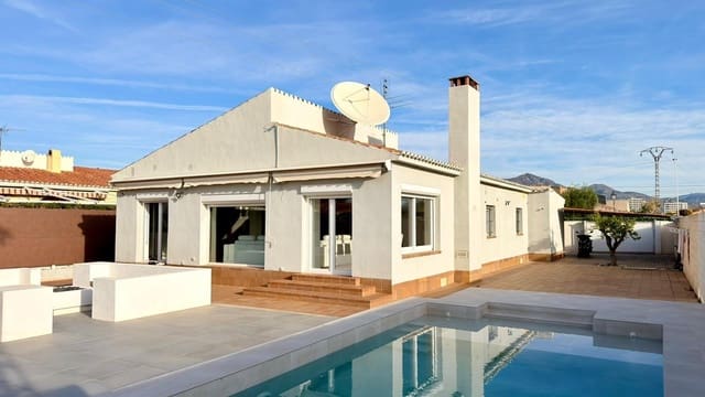 3 soveværelse Villa til salg i Playa de Muchavista, El Campello med swimmingpool - € 975.000 (Ref: 9652113)
