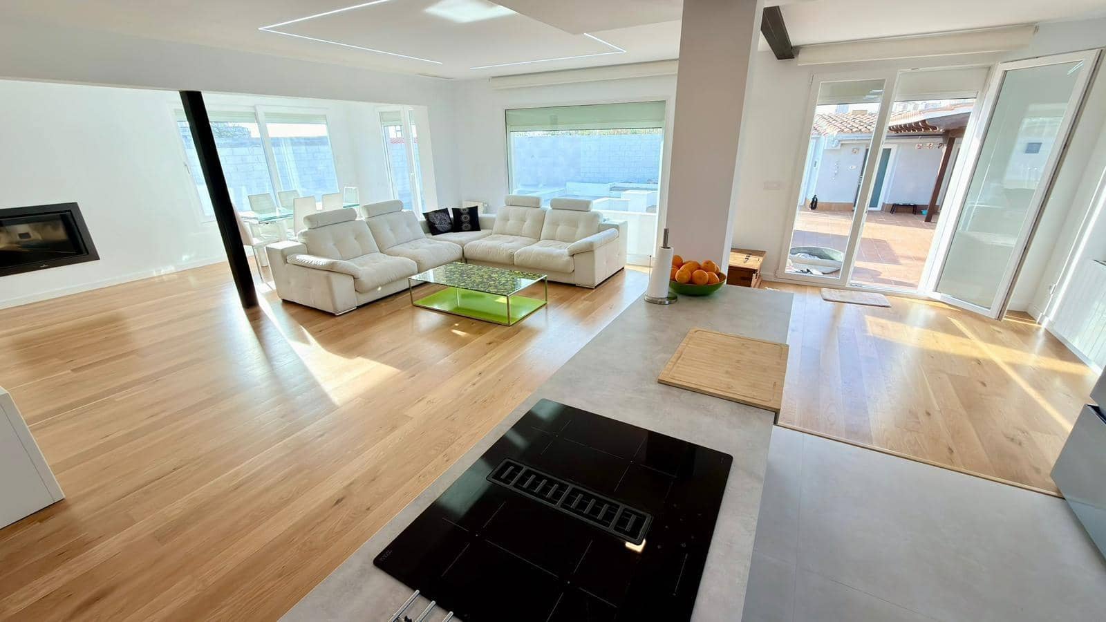 3 bedroom Villa for sale in Playa de Muchavista with pool - € 975,000 (Ref: 9652113)