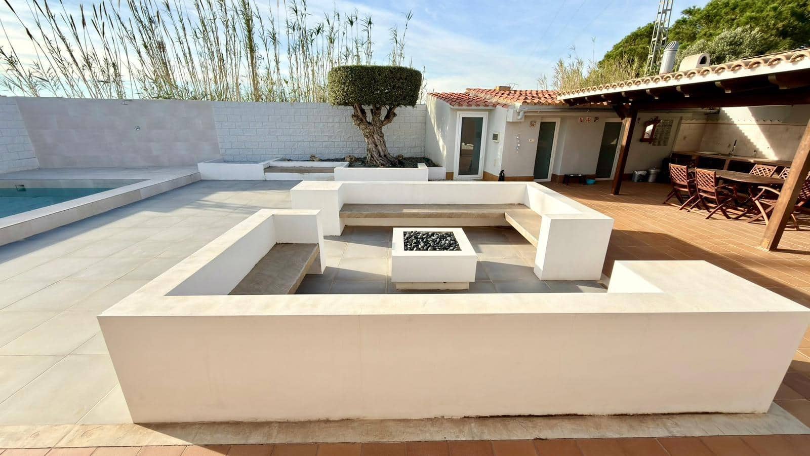 3 bedroom Villa for sale in Playa de Muchavista with pool - € 975,000 (Ref: 9652113)