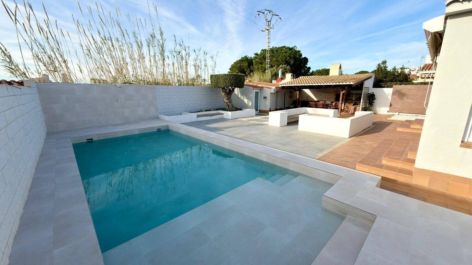 3 bedroom Villa for sale in Playa de Muchavista with pool - € 975,000 (Ref: 9652113)