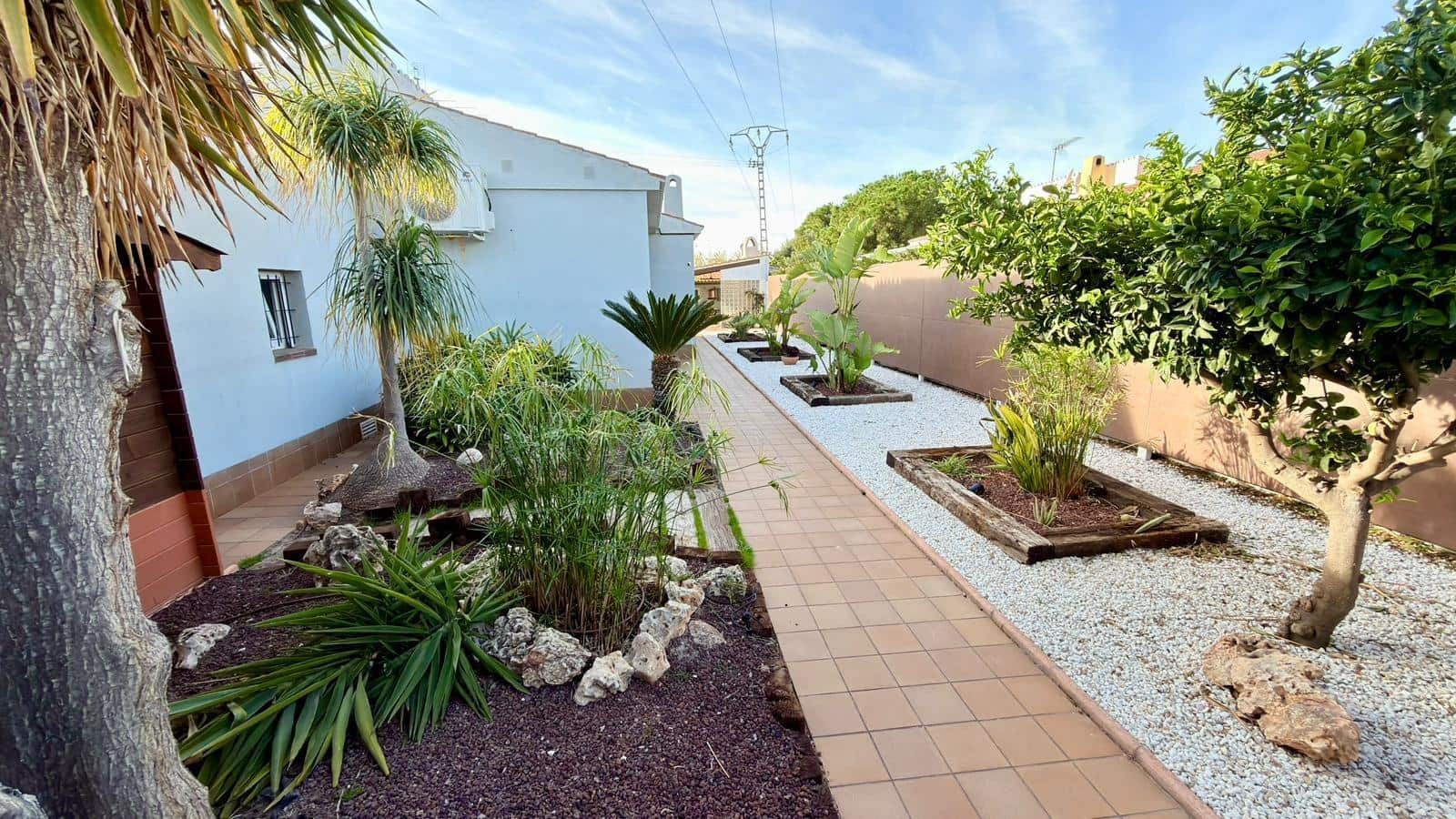 3 bedroom Villa for sale in Playa de Muchavista with pool - € 975,000 (Ref: 9652113)