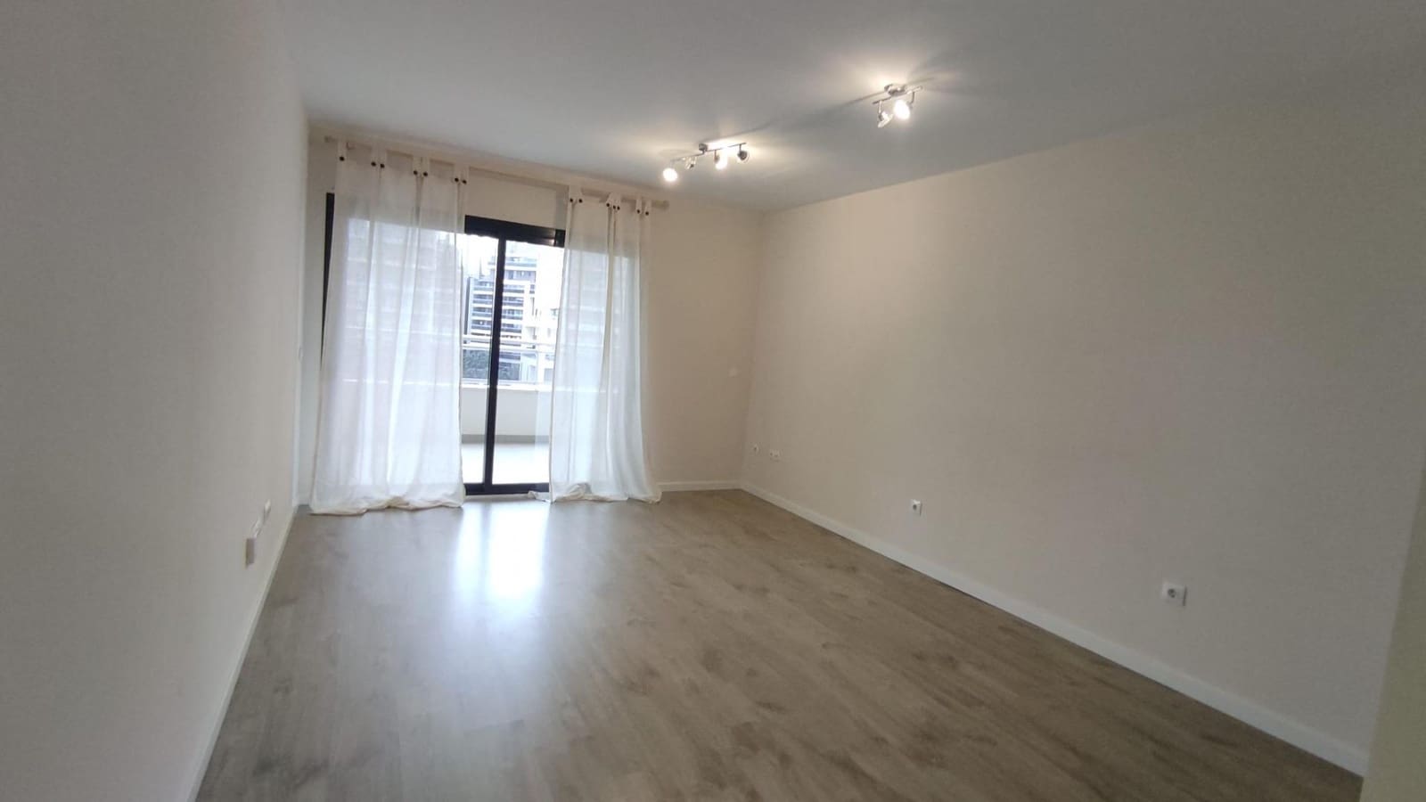 2 camera da letto Appartamento da affittare in Playa de San Juan con piscina garage - 1.500 € (Rif: 9656197)