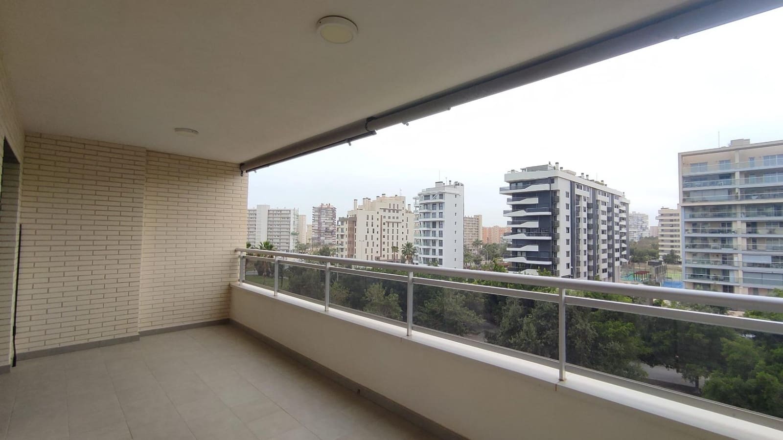 2 camera da letto Appartamento da affittare in Playa de San Juan con piscina garage - 1.500 € (Rif: 9656197)