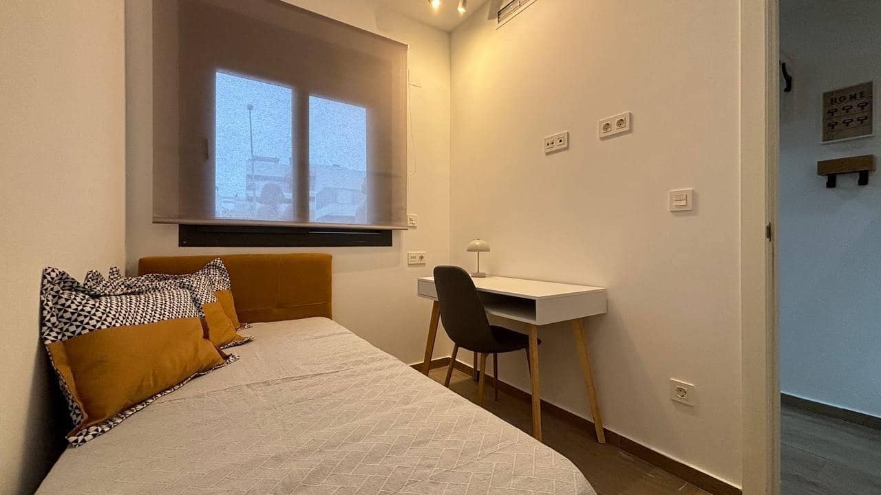 3 bedroom Flat for rent in Finestrat with pool - € 1,800 (Ref: 9659526)