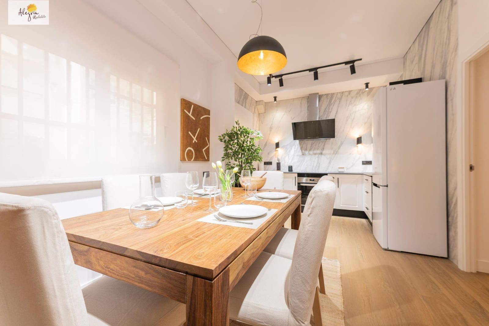 Apartamento de 2 habitaciones en València ciudad en alquiler - 1.600 € (Ref: 9666616)