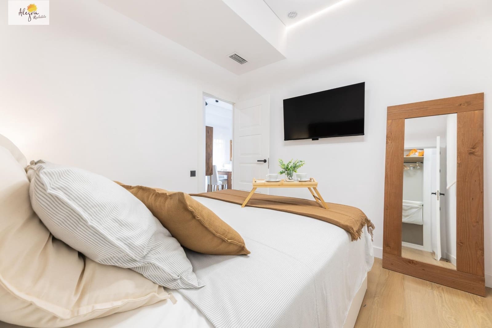 Apartamento de 2 habitaciones en València ciudad en alquiler - 1.600 € (Ref: 9666616)