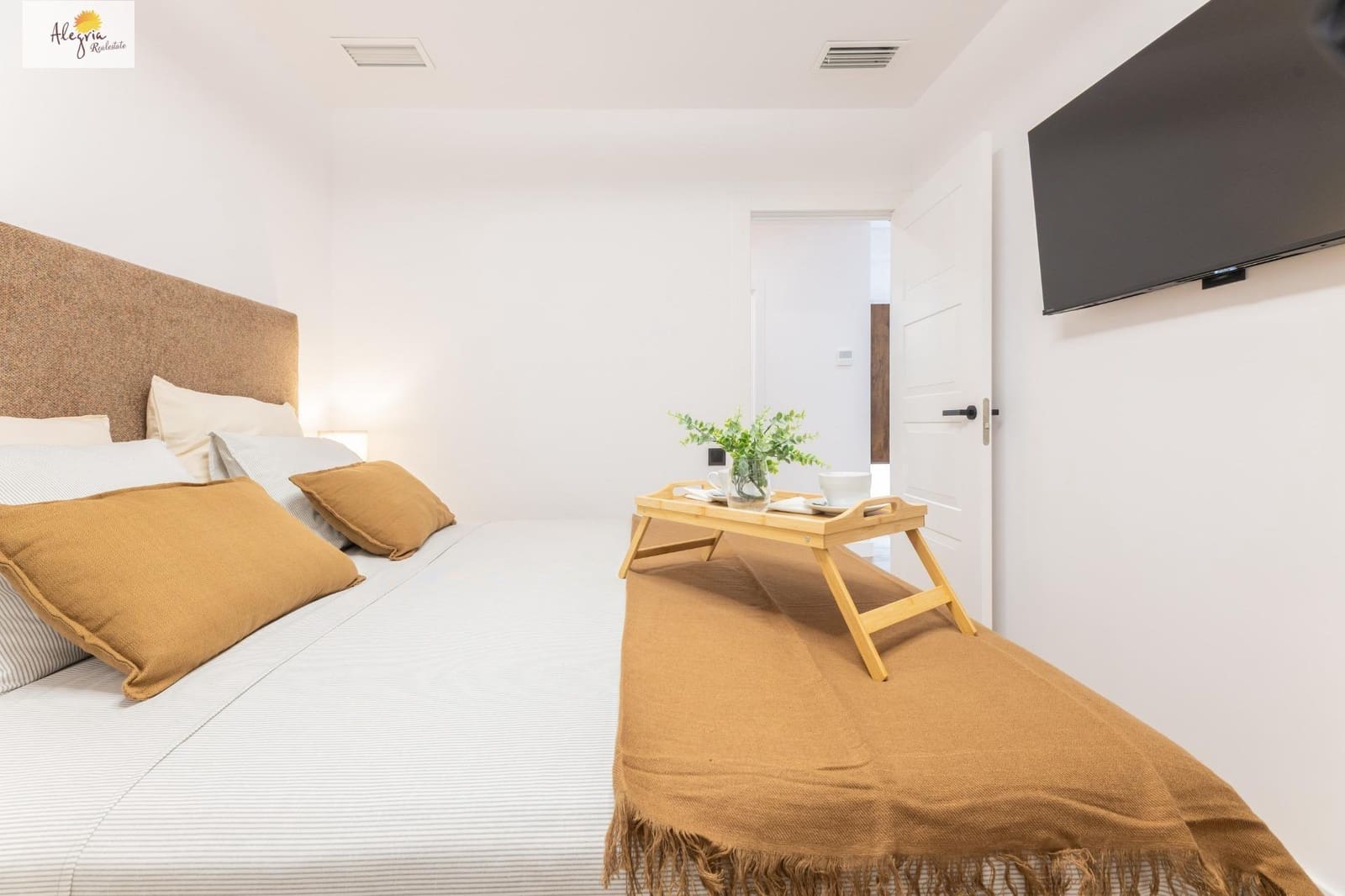 Apartamento de 2 habitaciones en València ciudad en alquiler - 1.600 € (Ref: 9666616)